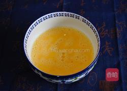 简单几步教你做好吃的鸡蛋酱的做法图解2