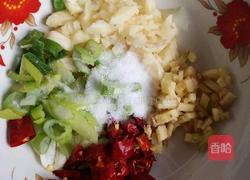 凉拌洋葱木耳的做法图解3