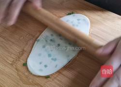 葱油饼(饺子皮版)的做法图解6