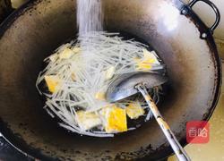 白萝卜煎蛋汤的做法图解7