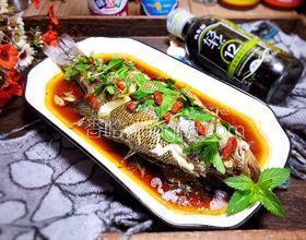 薄荷蒸鱸魚(yú)