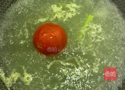 芹菜柿子鸡蛋饼，神仙搭配！的做法图解2