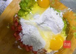 芹菜柿子鸡蛋饼，神仙搭配！的做法图解3