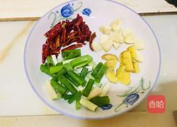 辣子鸡的做法图解2