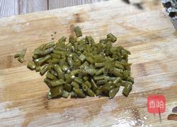 酸豆角茭白炒腊肠的做法图解3