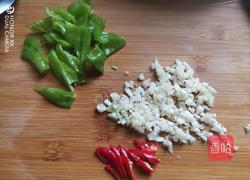 木耳炒莲藕的做法图解2