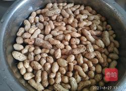 煮鲜花生的做法图解1