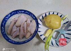 土豆酿鸡翅的做法图解1