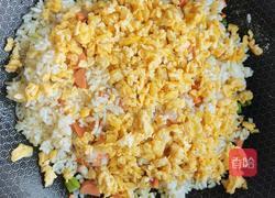 火腿虾仁蛋炒饭的做法图解7