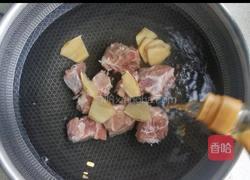 白萝卜排骨汤的做法图解2