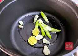 Tomato, Corn, Potato and Spare Ribs Soup Illustration 5