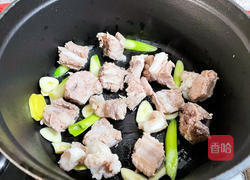 西红柿玉米土豆排骨汤的做法图解6