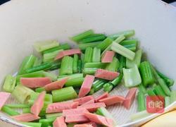 芹菜炒鸡蛋的做法图解10