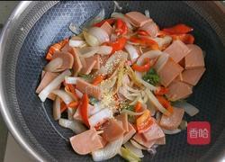 洋葱炒火腿肉的做法图解7
