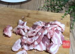 五花肉焖豆腐皮的做法图解3