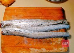 要想带鱼做得好~独门腌制秘方少不了~带鱼最佳吃法之香酥带鱼的做法图解1