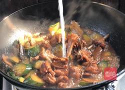 黄瓜炖鸡块的做法图解15