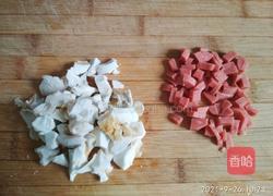 咸鸭蛋清火腿肠白米饭粥的做法图解2