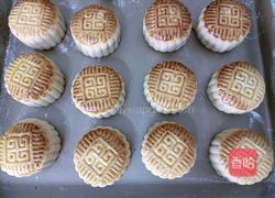 蛋黄豆沙月饼的做法图解21