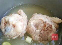 冬瓜薏米大骨汤的做法图解3