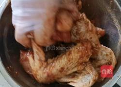 电饭锅焖鸡翅的做法图解4