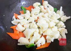 青椒炒花菜的做法图解8