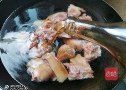 莲藕炖猪蹄的做法图解2