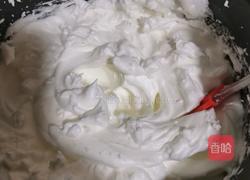 戚风蛋糕的做法图解2