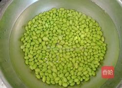 毛豆米炒火腿肠的做法图解4