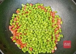毛豆米炒火腿肠的做法图解8