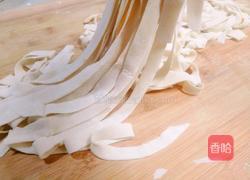 手擀面的做法图解1