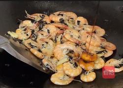  茶香爆虾的做法图解8