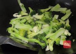 清炒西兰花的做法图解9