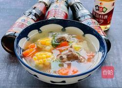 胡萝卜玉米排骨汤的做法图解9
