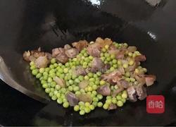 腊肠炒豌豆的做法图解4