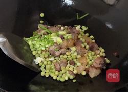 腊肠炒豌豆的做法图解5