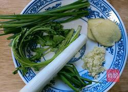 柠檬手撕鸡腿的做法图解3