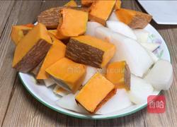 南瓜萝卜脊骨汤的做法图解6