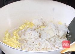 酸豇豆蛋炒饭的做法图解4
