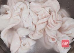 卤肥肠的做法图解1