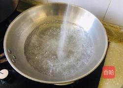 黄金蒜头淋芥兰的做法图解2