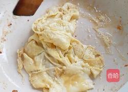 鸡蛋酱茼蒿的做法图解3