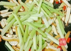 芹菜香干炒肉丝的做法图解9