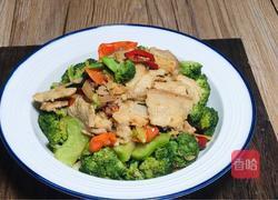 五花肉炒西兰花的做法图解10