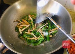 青椒豆干炒腊肠的做法图解7