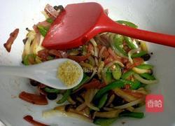 青椒培根炒蟹味菇的做法图解15