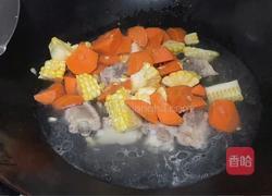 玉米胡罗卜烧排骨的做法图解4