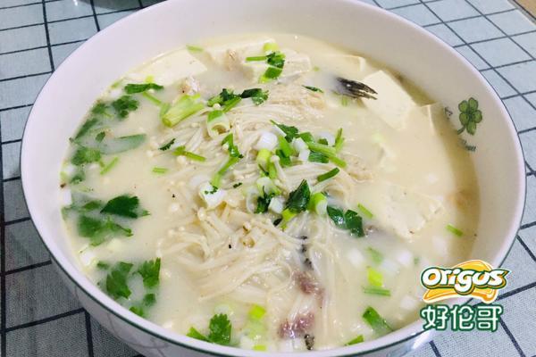 鱼头豆腐汤