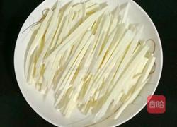 茭白炒肉丝的做法图解3