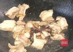 蘑菇炒五花肉的做法图解5